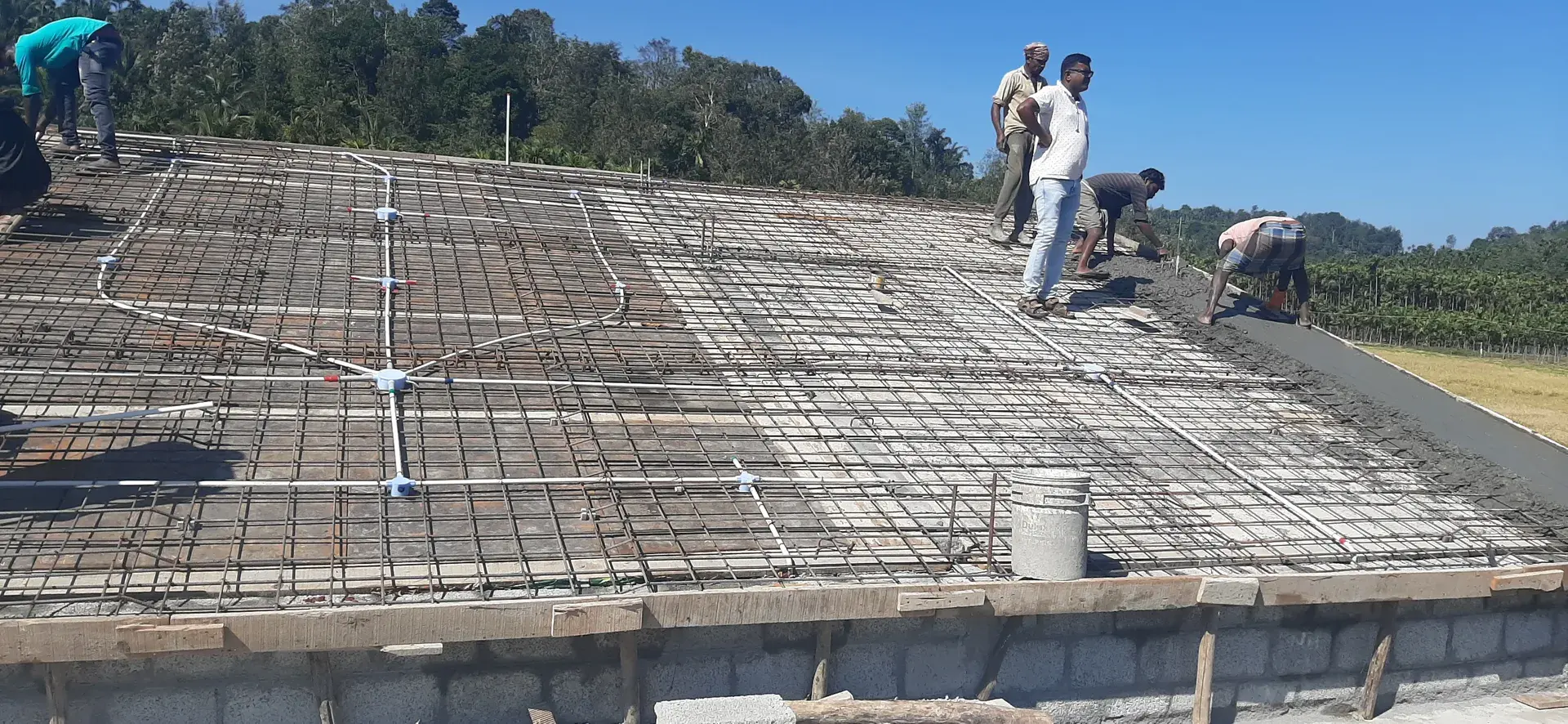Residential Building in Gudalur, residential building by Prasanth Associates during construction